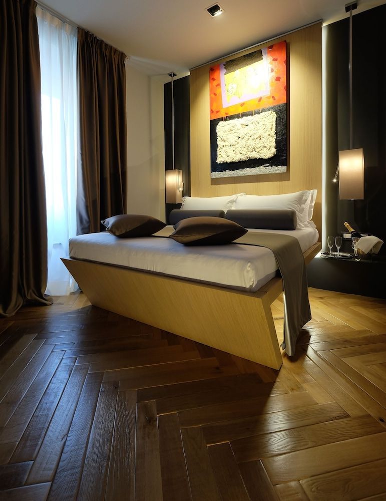 Navona Rooms Standard Double Room, 1 Double Bed, Private Bathroom, Courtyard View 5