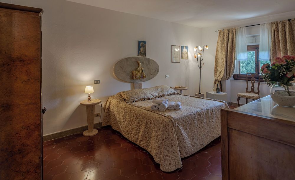 Villa Le Querciolaie Superior Double Room 2