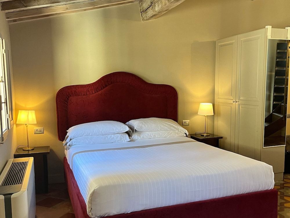 undefined Numa Palazzo San Niccolò 4