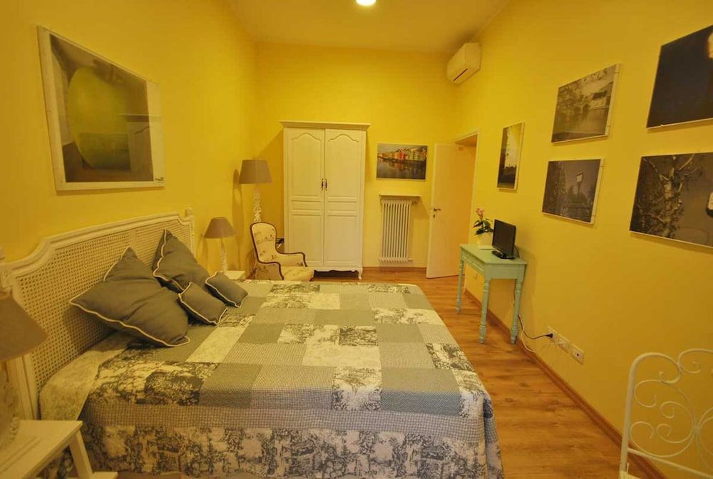 Domus Ripetta Double Room (External private bathroom) 2