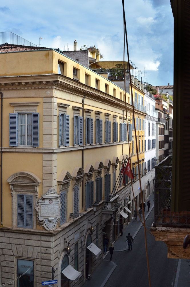 undefined Condotti Rooms 7