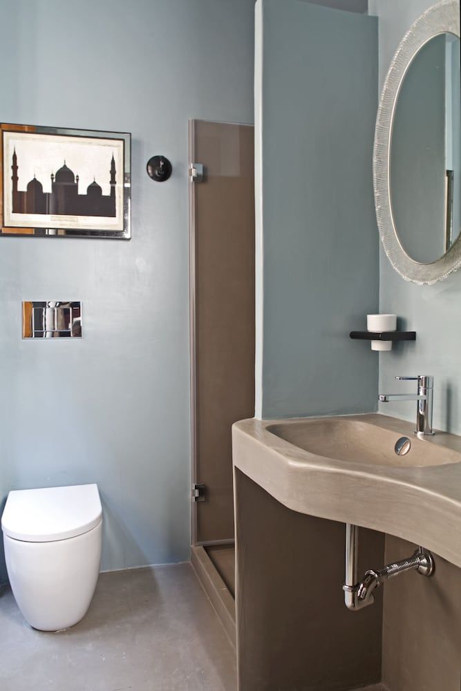 Porcellino Gallery Superior Room, Bathtub 3