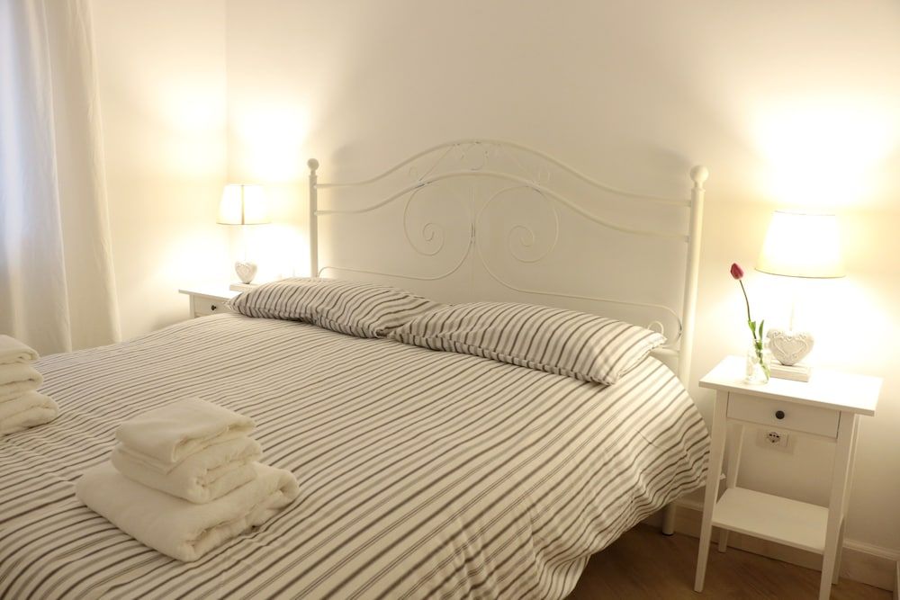 B&B Napoli La scalinata di Chiaia Standard Double Room 2