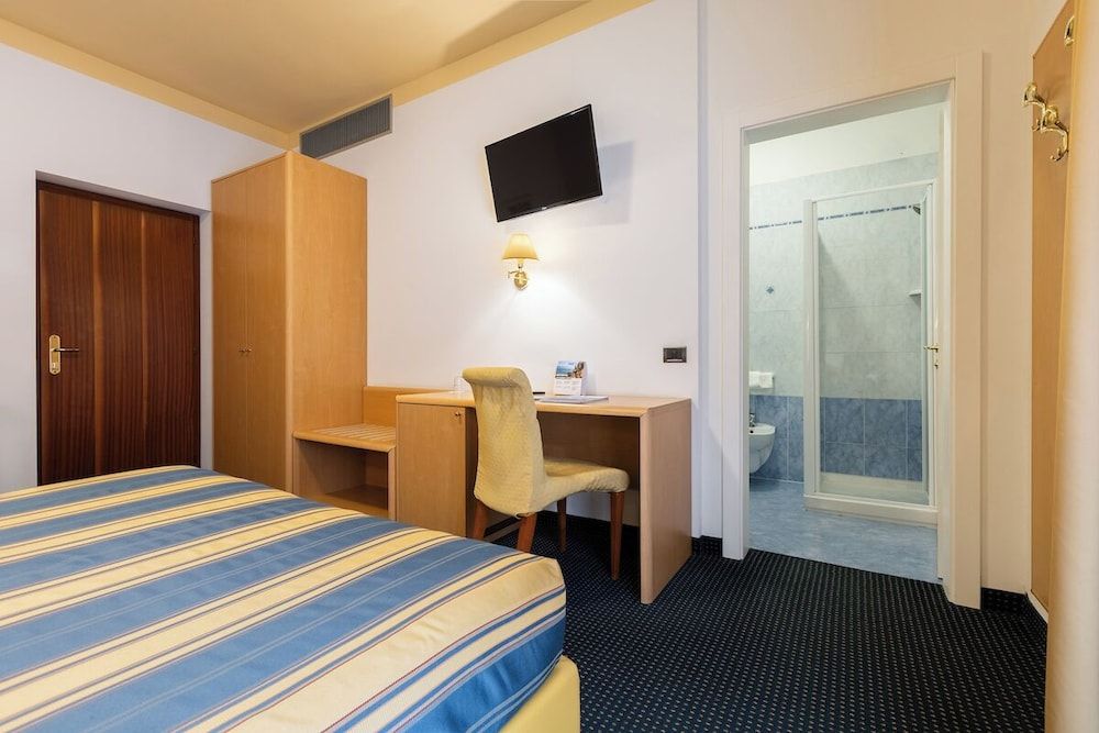 Economy Double or Twin Room, Balcony