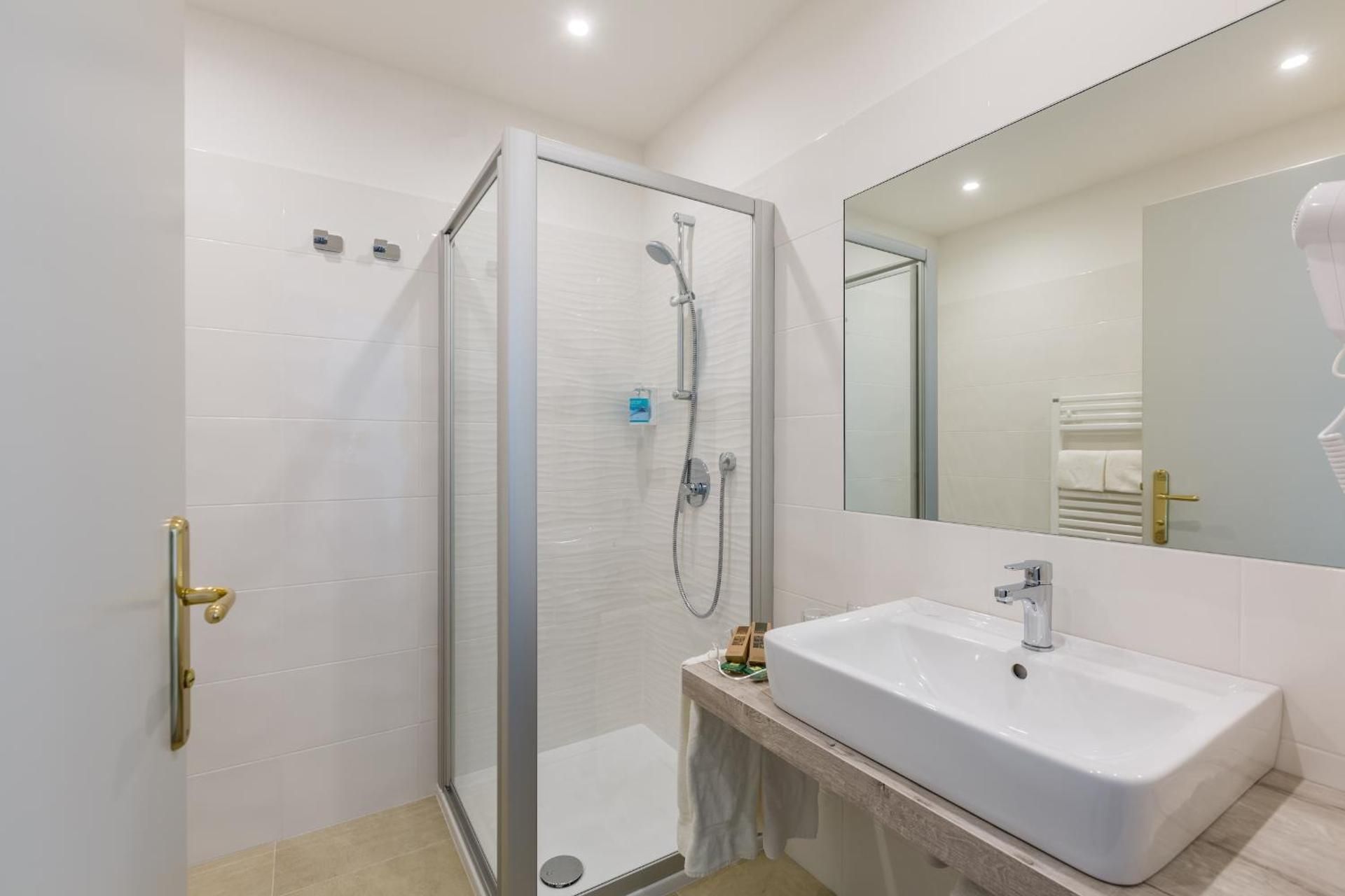Double or Twin Room with Pool View