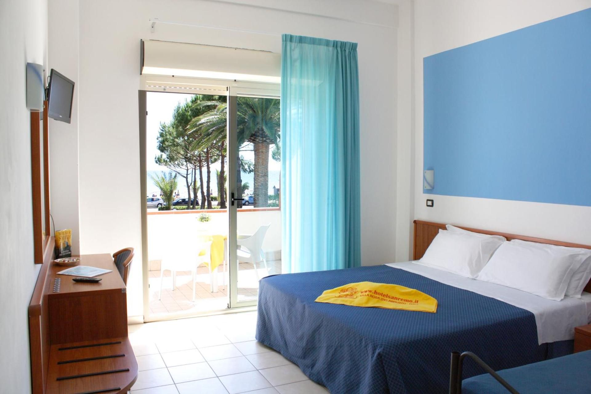 Deluxe Triple Sea View