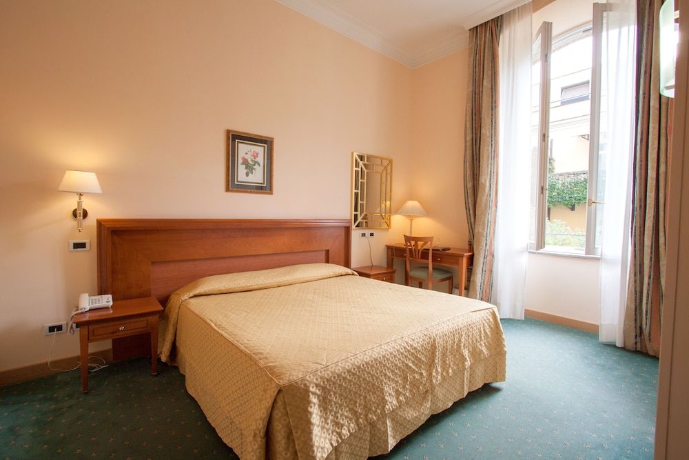 Ateneo Garden Palace Double Room 6