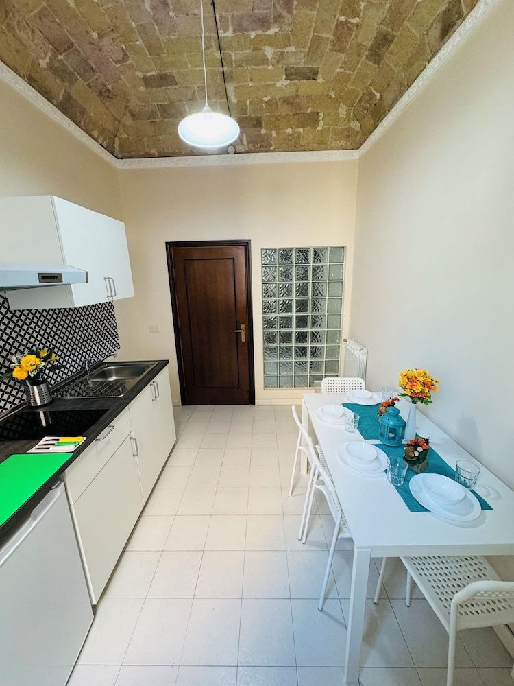 undefined Rome Terminal House 7