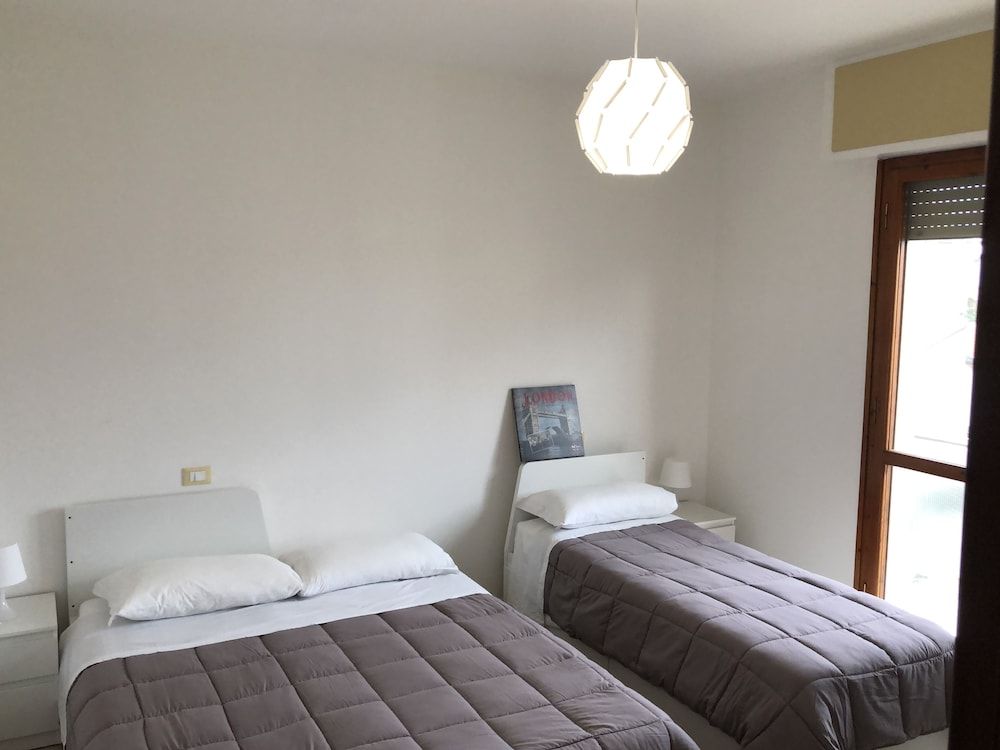 Aliante B&B and 2 Triple Room, Multiple Beds, Private Bathroom, City View 2