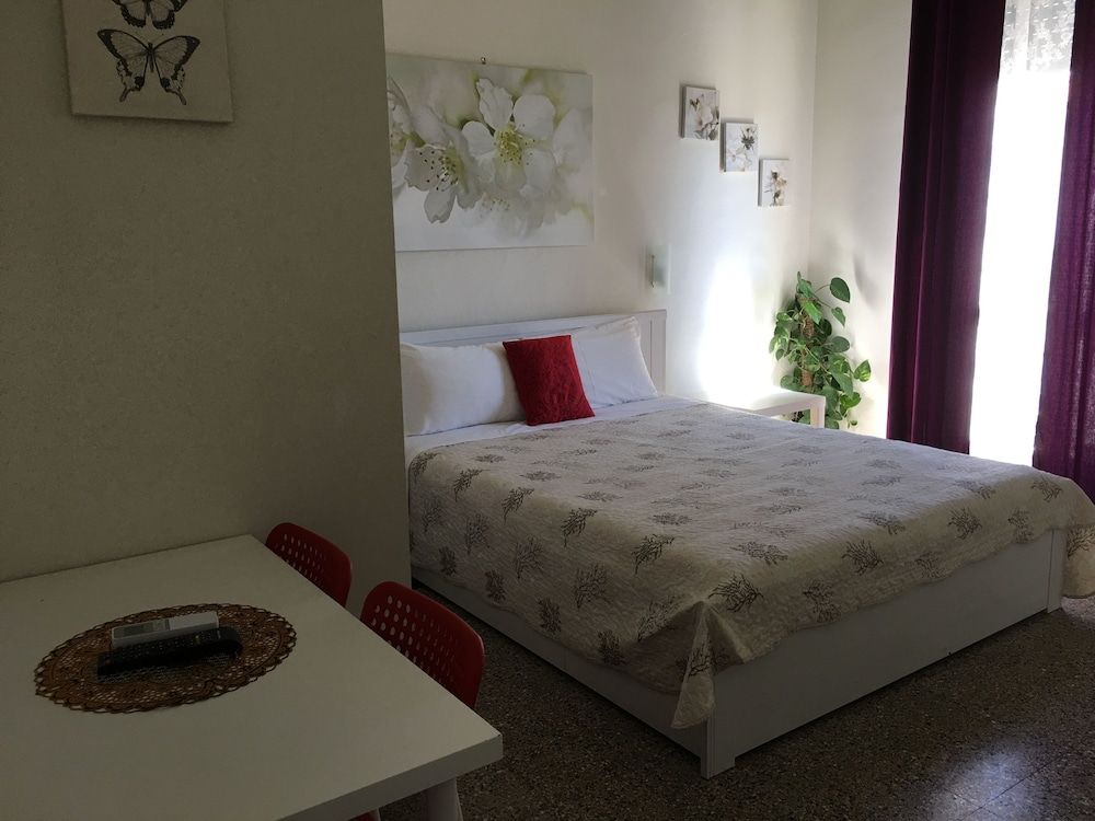 Aliante B&B and 2 Triple Room, Multiple Beds, Private Bathroom, City View 5