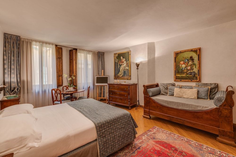 Superior Double Room, City View