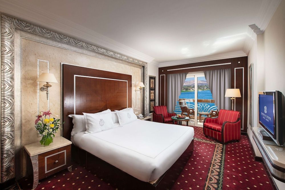 Royal Club Front Nile View Room