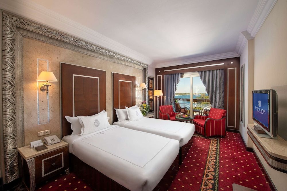 Royal Club Side Nile View Room