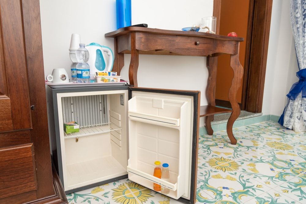 Maison Twentyfive Economy Double or Twin Room 9