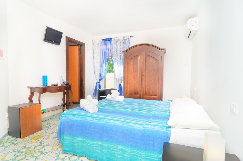 Maison Twentyfive Double or Twin Room, Non Smoking, Garden View