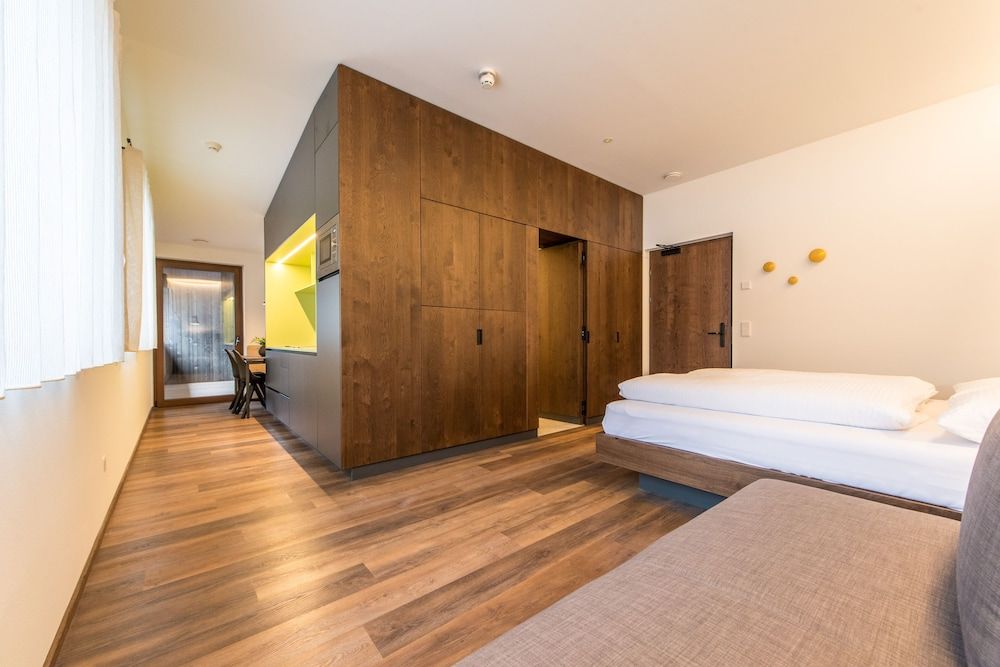 Superior Studio, 1 King Bed, Kitchen, Mountain View
