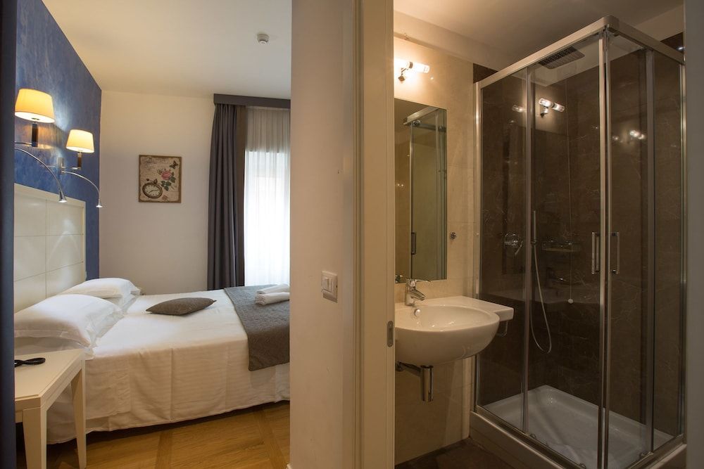 Floris Hotel Comfort Twin Room 13