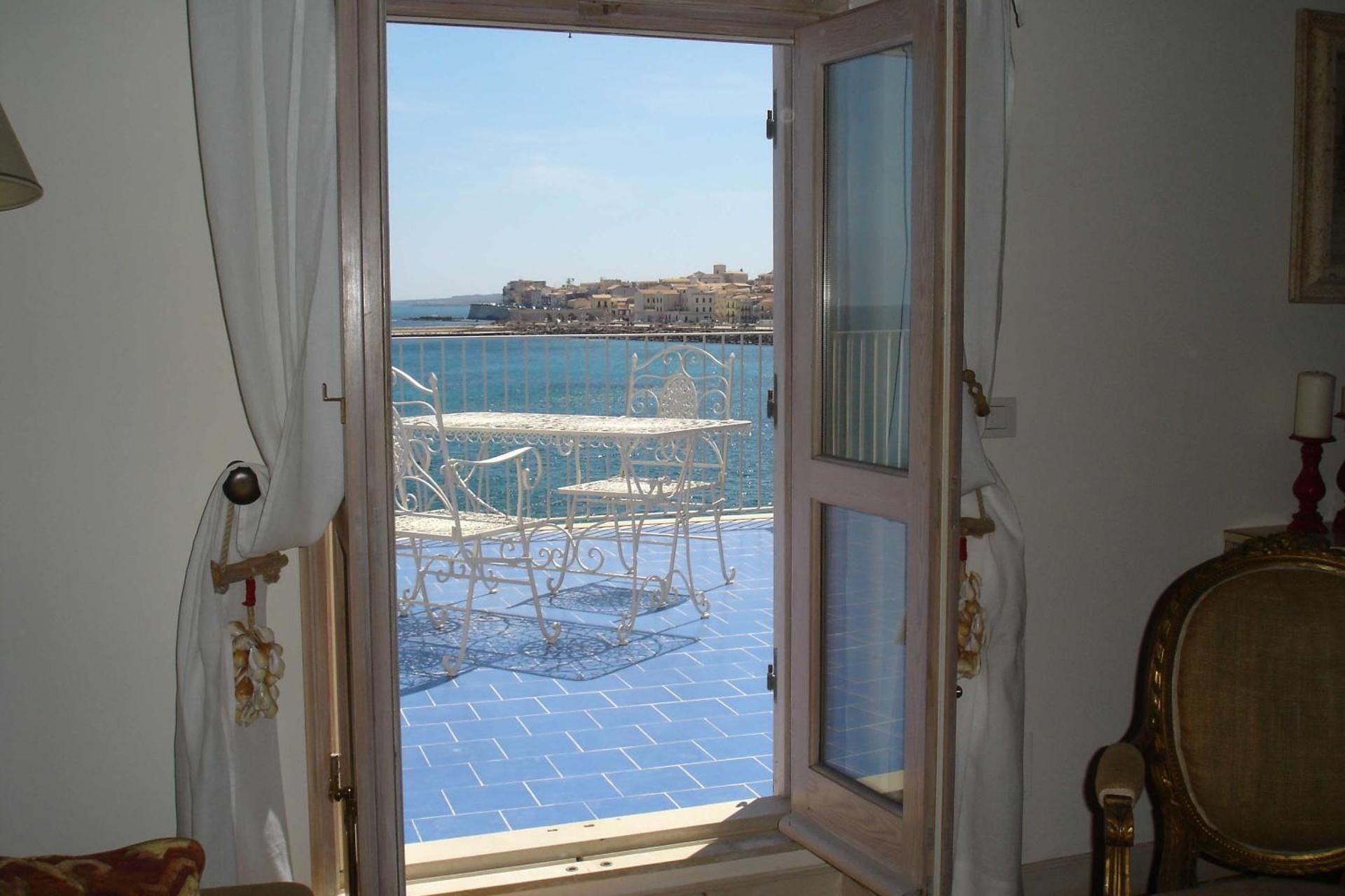 Suite with Sea View