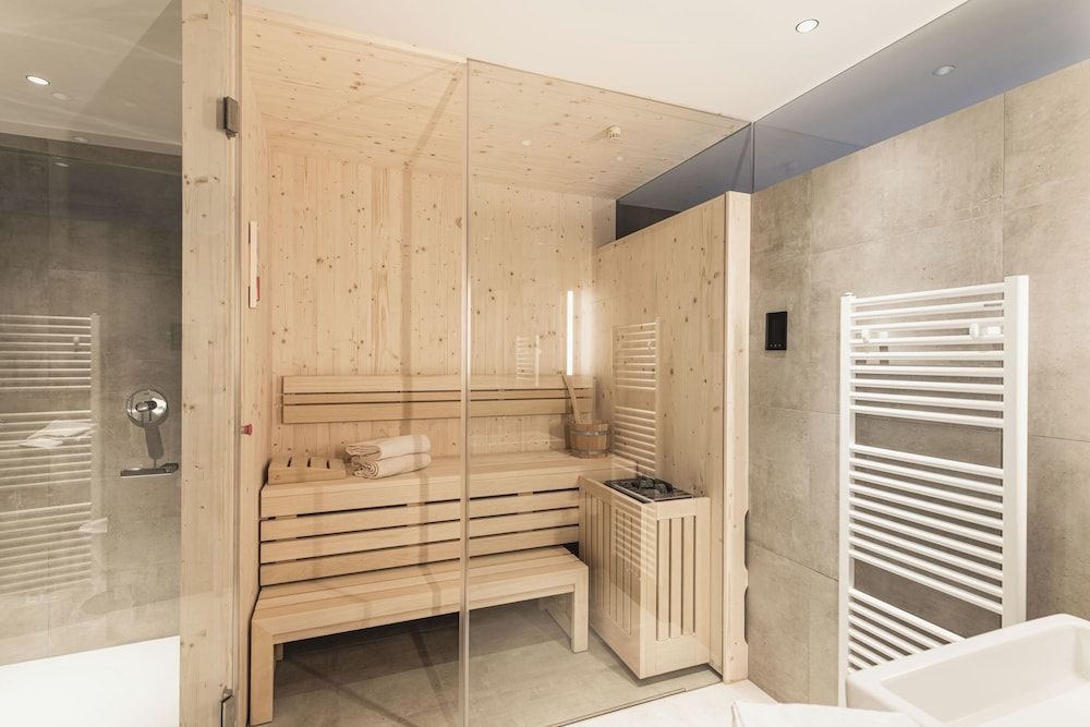 Exclusive Apartment, 1 Bedroom, Sauna, Mountain View