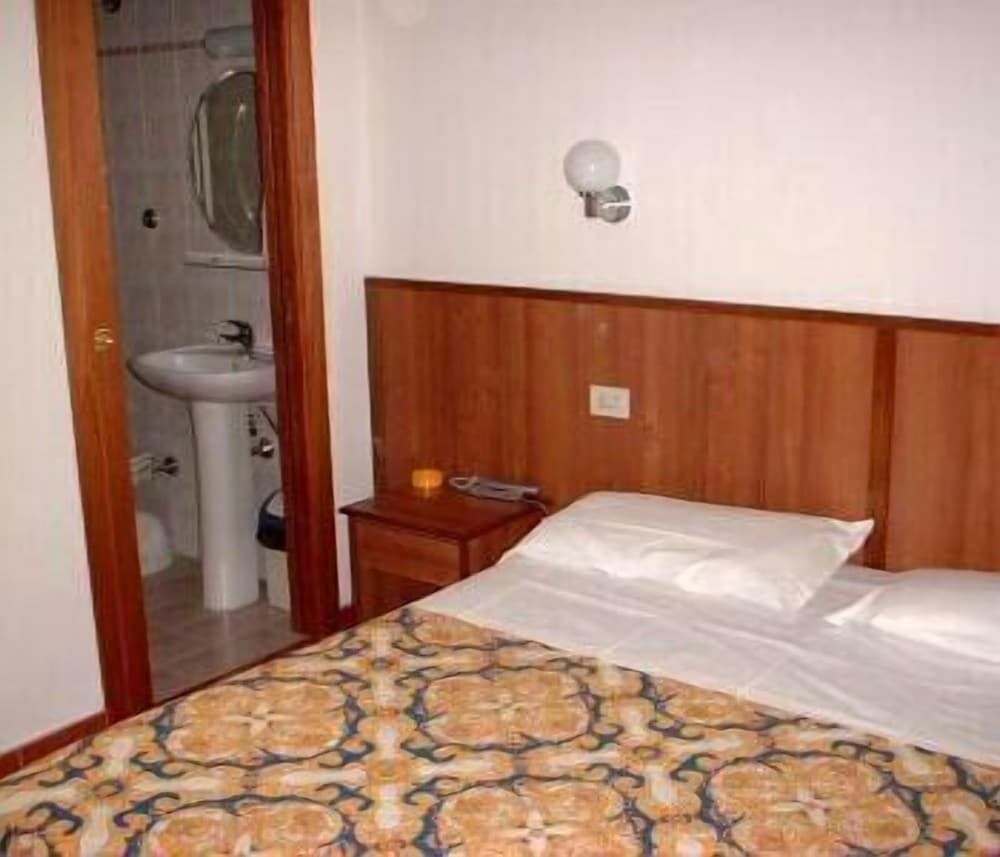 undefined Albergo Sonia 6