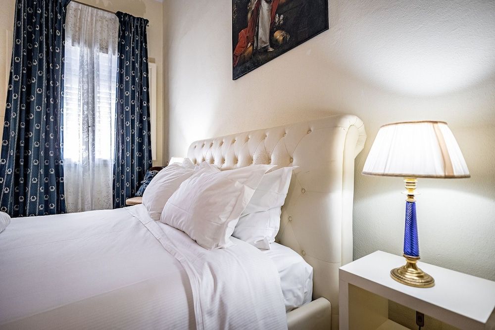 Residenza d'Epoca Palazzo Riblet Deluxe Double Room 5