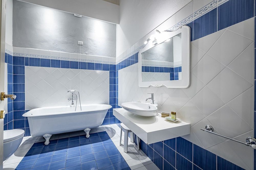 Residenza d'Epoca Palazzo Riblet Deluxe Double Room 6