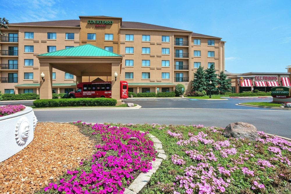 undefined Courtyard by Marriott Chicago Midway Airport 2