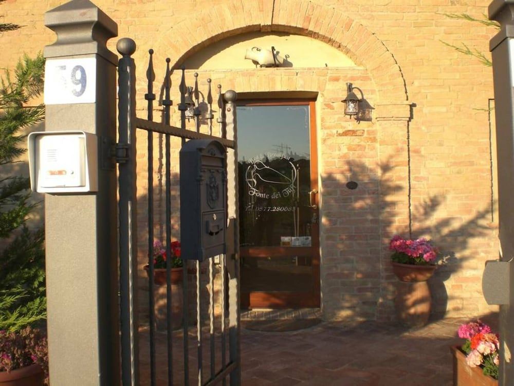 undefined Fonte dei Tufi 2