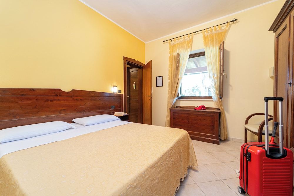 Family Room, 2 Bedrooms