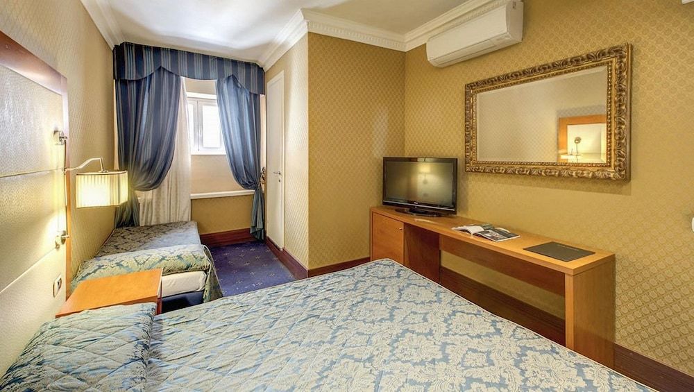 undefined 939 Hotel 9