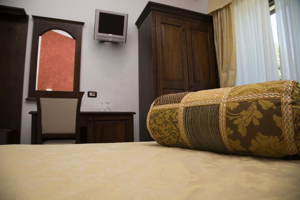 Basic Double or Twin Room, Non Smoking