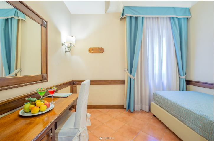 Single Room with Window