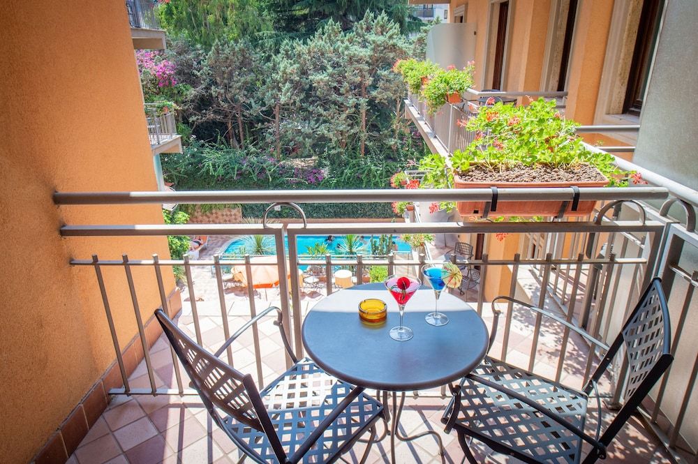 Classic Double or Twin Room, Balcony, Pool View
