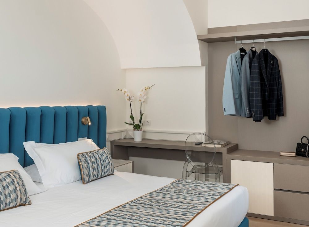 Suite, Hot Tub, Partial Sea View