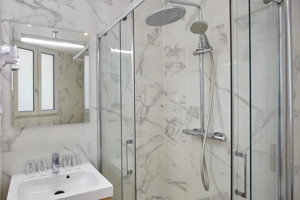 undefined Grand Hotel Nouvel Opera 10