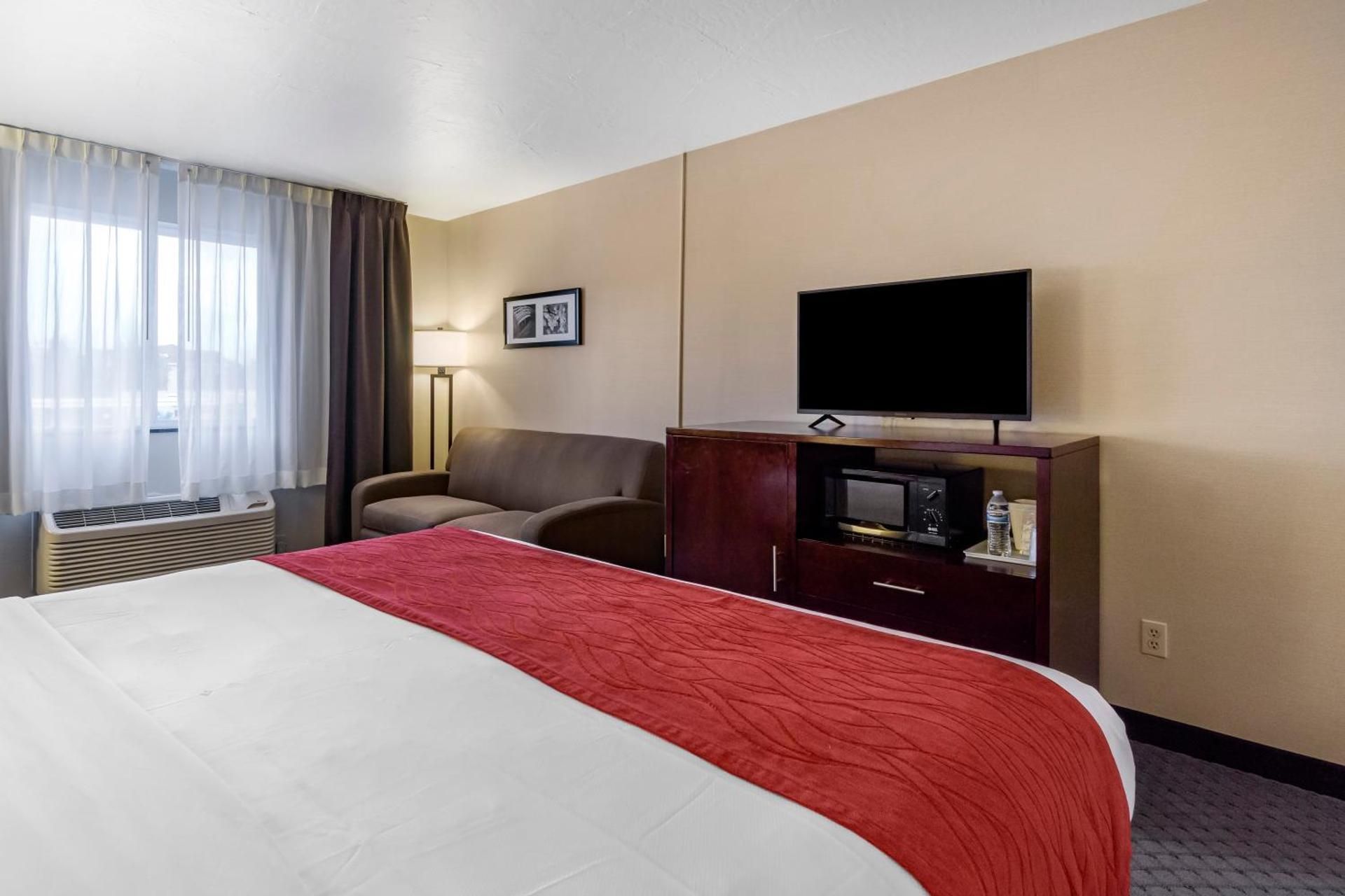 1 Queen Bed, No Smoking
