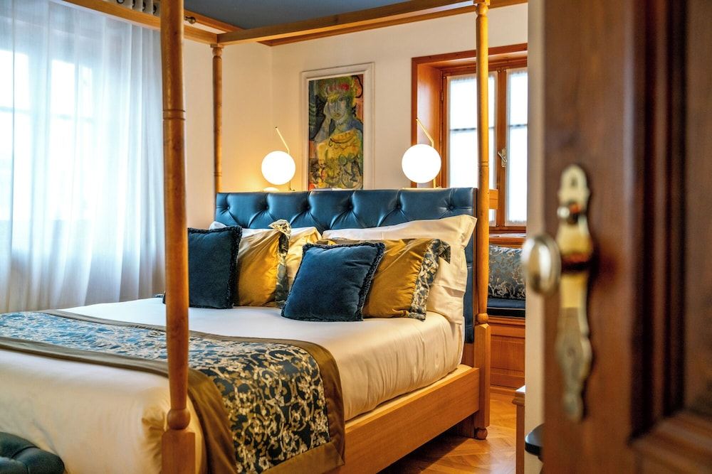 undefined Ambra Cortina Luxury & Fashion Boutique Hotel