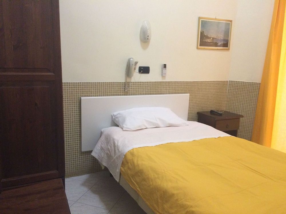 undefined Vittorio Veneto 3