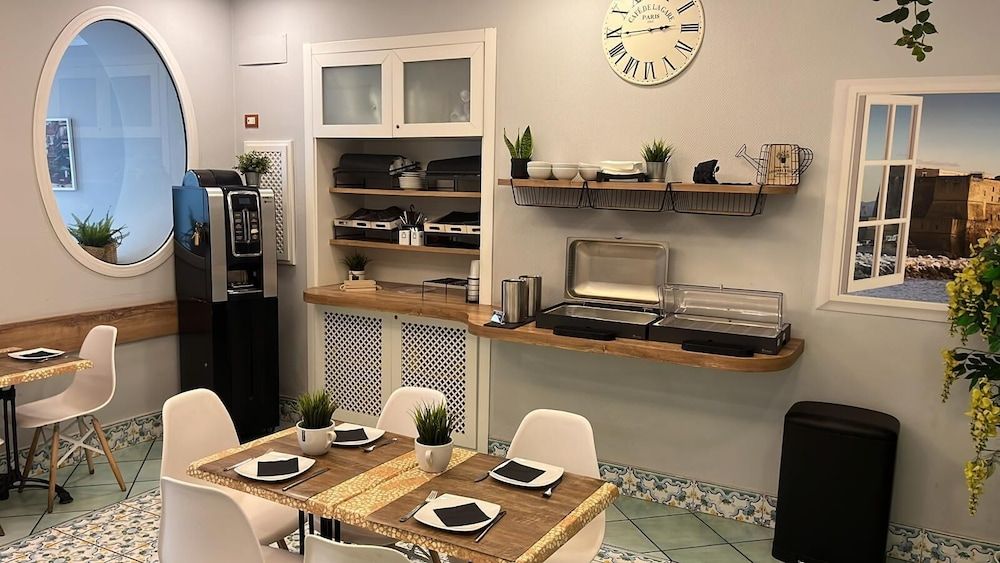 undefined Hotel Potenza 8