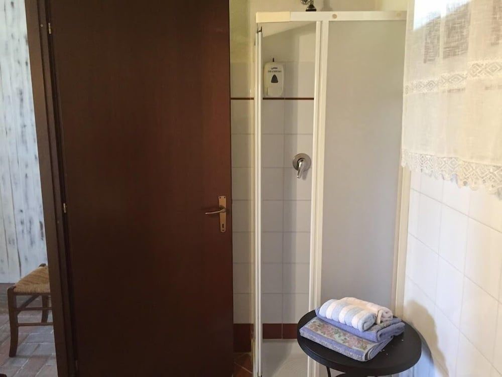 Agriturismo Monte Due Torri Classic Quadruple Room, 3 Bedrooms, Non Smoking, Park View 10