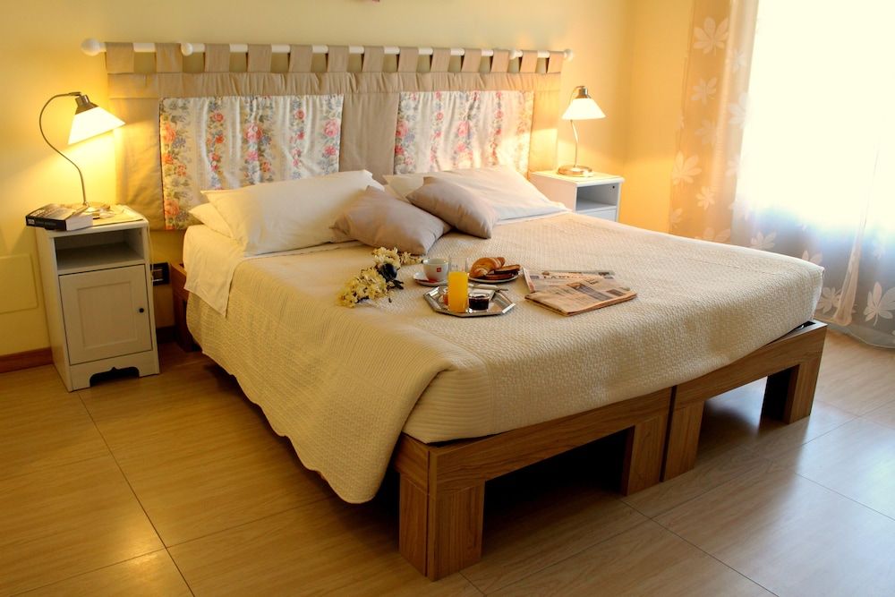 Bed&Breakfast EREMES Double or Twin Room