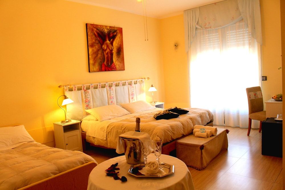 Bed&Breakfast EREMES Double or Twin Room 3