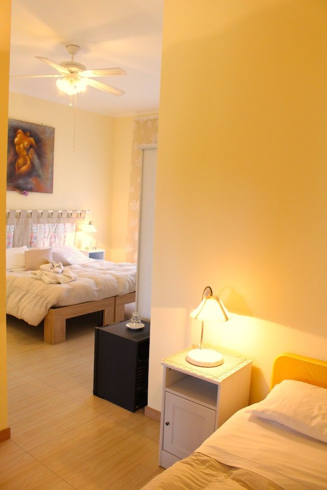 Bed&Breakfast EREMES Quadruple Room 2