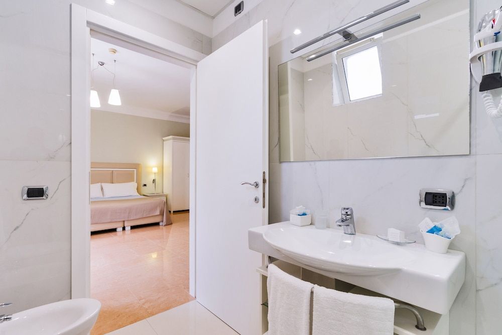 Victoria Palace Hotel & Zen Wellness Double or Twin Room 4