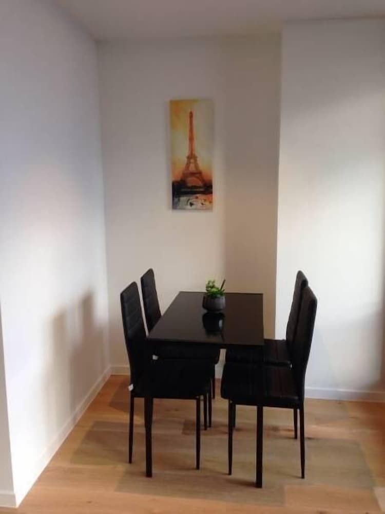 undefined Southern Cross CBD Apartment 2