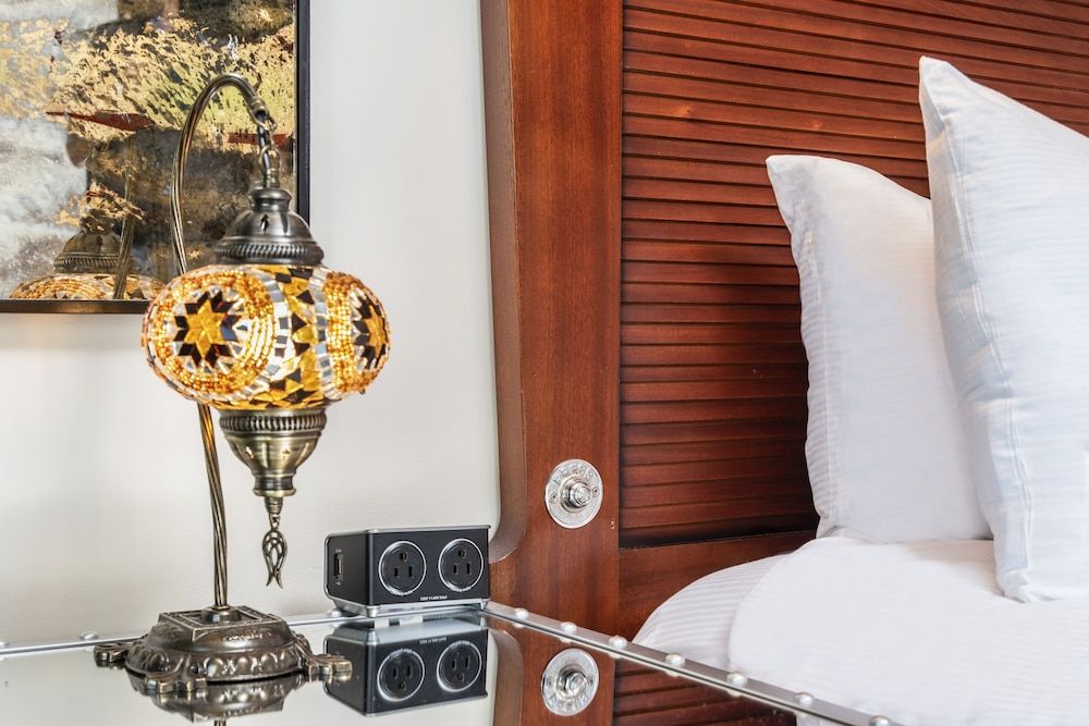 National Hotel, An Adult Only Oceanfront Resort Classic Room, 1 Bed, Limited View, Low Floor 2