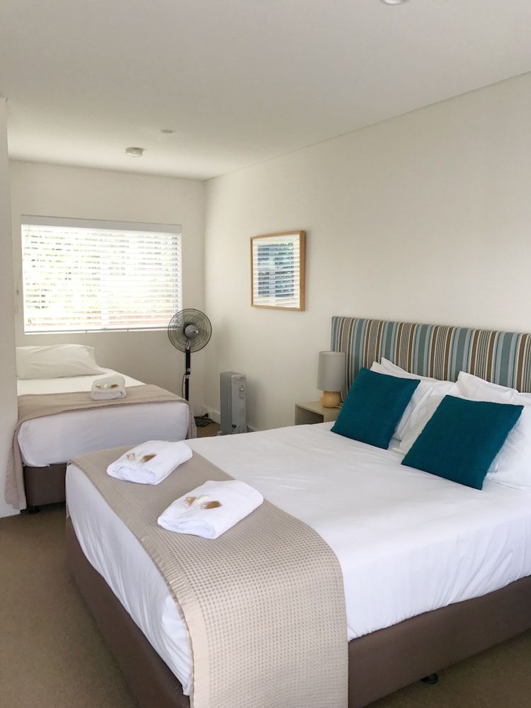 Deluxe Queen Room