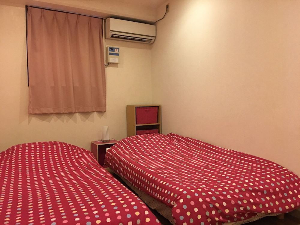 [Women Only] Standard Room, Non Smoking, Shared Bathroom (B)