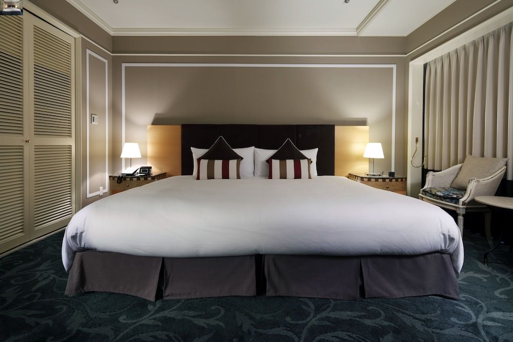 Junior Suite Room, Club Lounge Access, 91 sqm, 1 Wide King Bed, Non Smoking