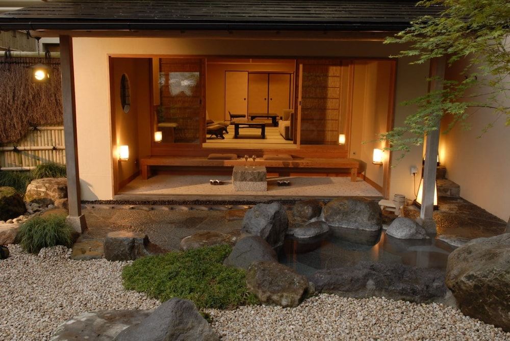 undefined Gora Kadan 9